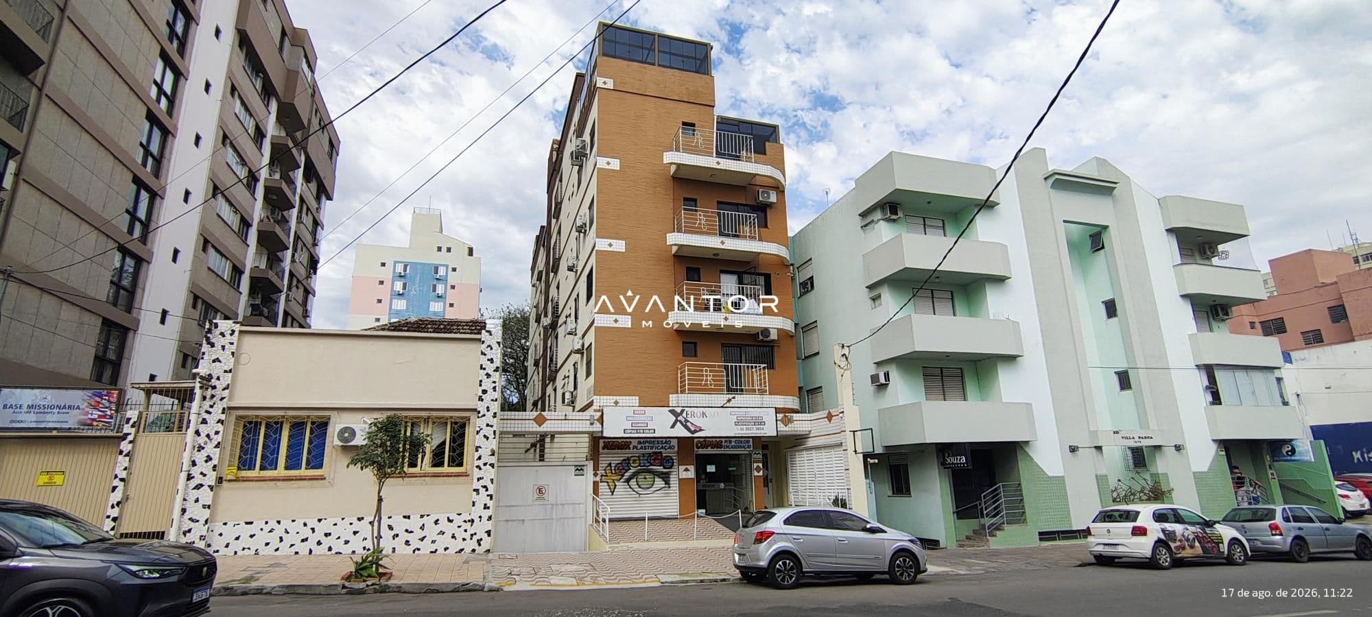 Fachada do prédio com sacadas — Apartamento com 1 quarto à venda no Edifício Abrilino Rigão, em Centro, Santa Maria/RS