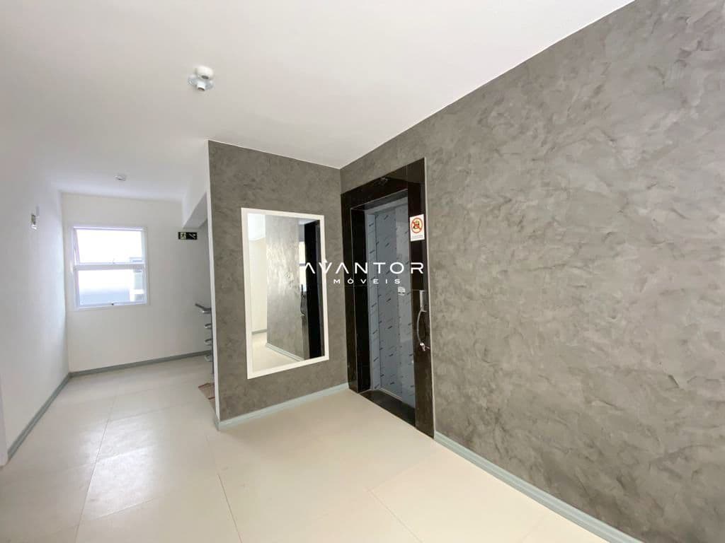 Apartamento 01 dormitório com vaga de garagem em Camobi e agua quente nas torneiras — Apartamento com 1 quarto à venda em Camobi, Santa Maria/RS