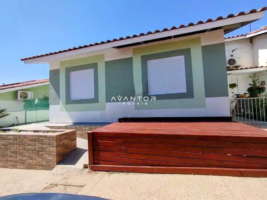 Fachada da casa com pátio — Casa com 3 quartos para alugar no Residencial Moradas Clube, em Cerrito, Santa Maria/RS