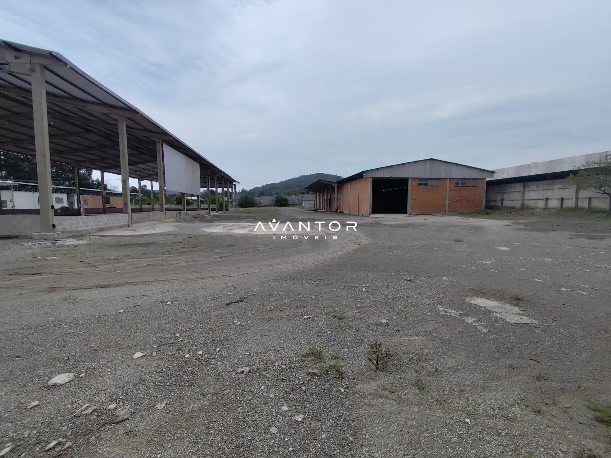 Sala Comercial com 10 salas para alugar em Nossa Senhora Medianeira, Santa Maria/RS — foto 9 de 25