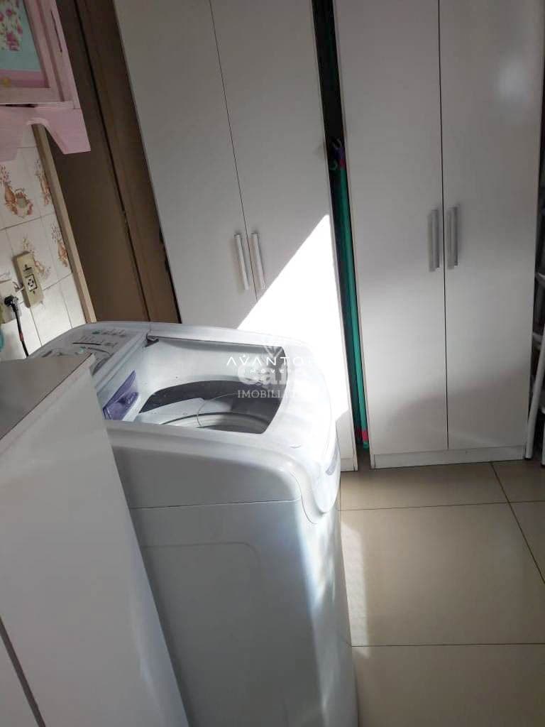 Apartamento 2 dormitórios, e 1 dependência de empregada, Bairro Fátima — Apartamento com 2 quartos à venda em Nossa Senhora de Fátima, Santa Maria/RS