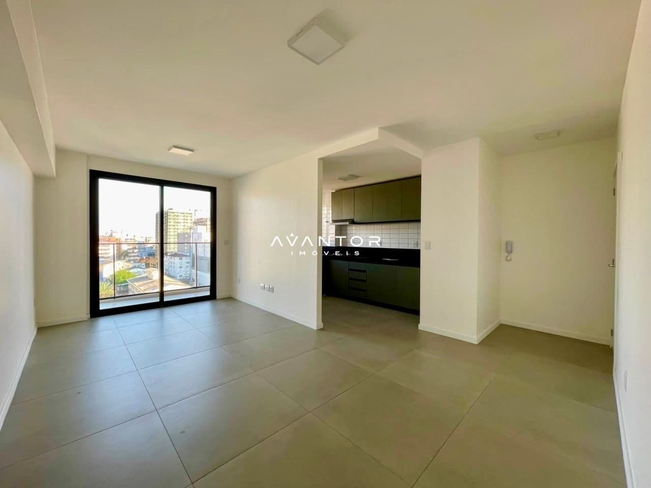 Sala integrada à cozinha com sacada — Apartamento com 2 quartos à venda no Residencial Livty, em Centro, Santa Maria/RS