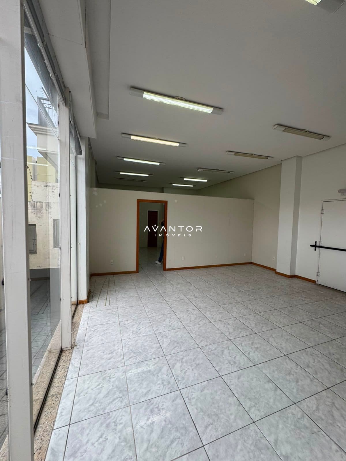 Sala Comercial com 3 salas para alugar em Centro, Santa Maria/RS — foto 5 de 5