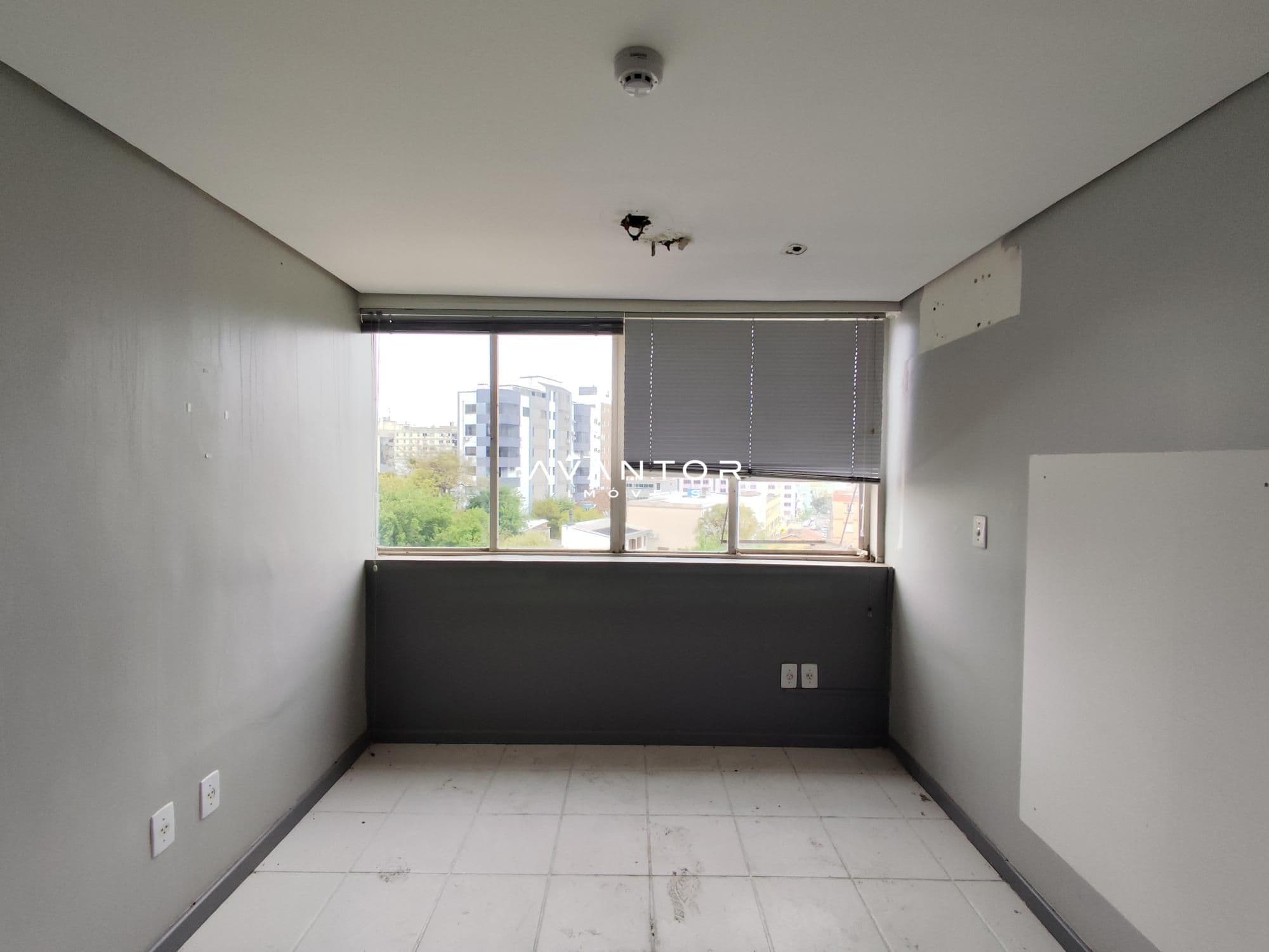 Sala Comercial com 6 salas à venda em Centro, Santa Maria/RS — foto 4 de 18