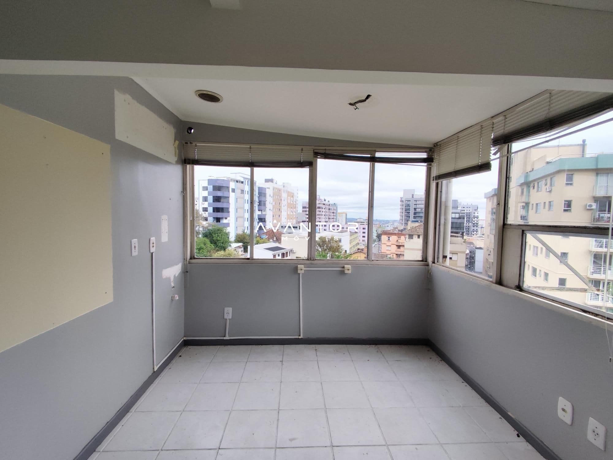 Sala Comercial com 6 salas à venda em Centro, Santa Maria/RS — foto 8 de 18