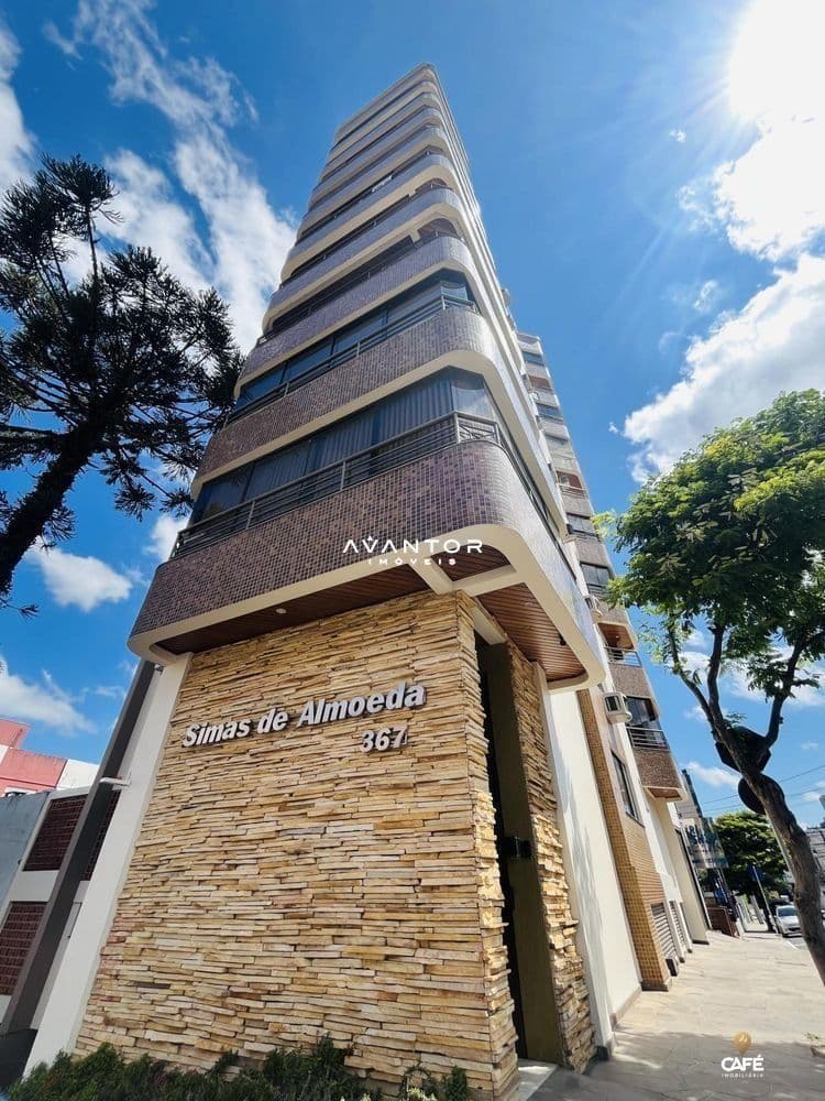 Fachada do prédio com sacadas — Apartamento com 2 quartos à venda em Nossa Senhora de Fátima, Santa Maria/RS