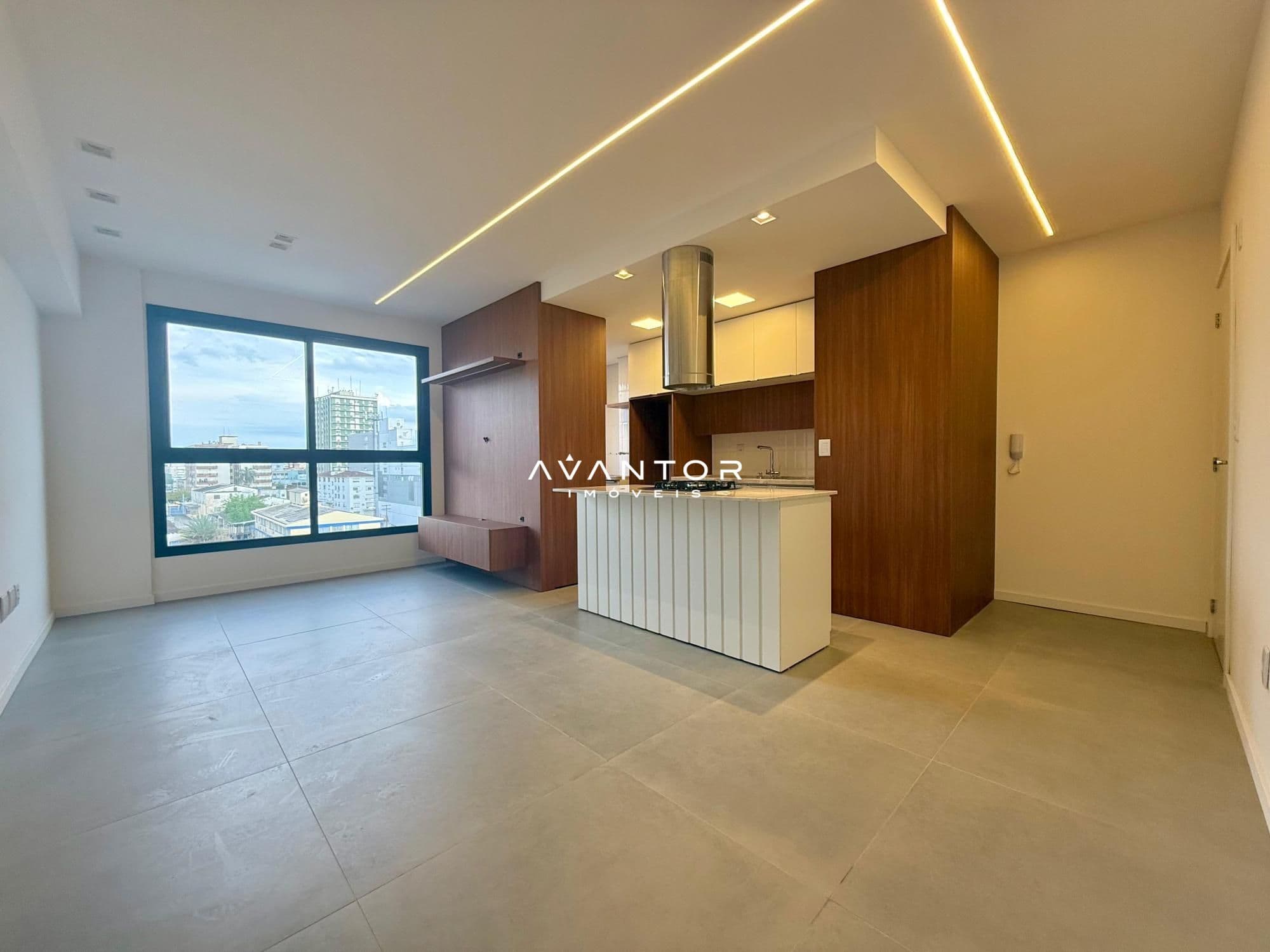 Cozinha integrada à sala com janelas — Apartamento com 2 quartos à venda no Residencial Livty, em Centro, Santa Maria/RS
