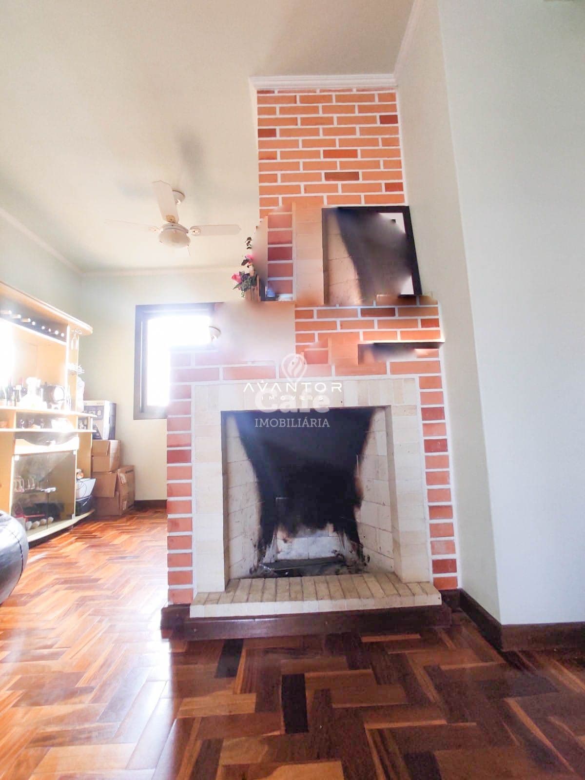 Ampla Casa no residencial Alto da colina à 100 metros da faixa velha de Camobi — Casa com 5 quartos à venda em Camobi, Santa Maria/RS