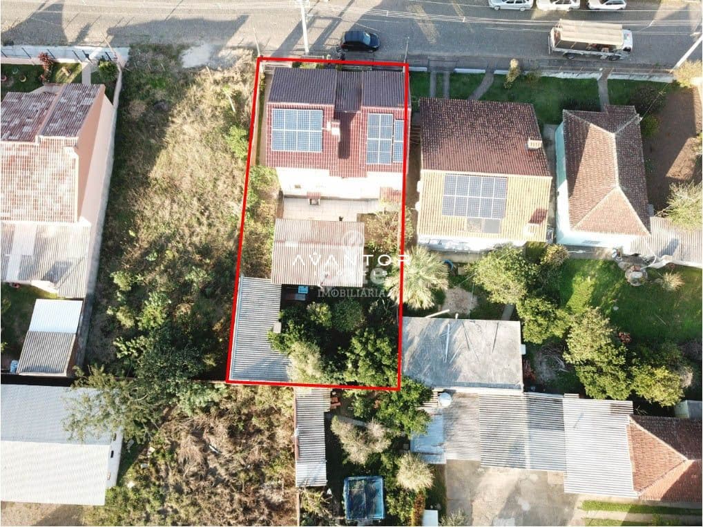 Ampla Casa no residencial Alto da colina à 100 metros da faixa velha de Camobi — Casa com 5 quartos à venda em Camobi, Santa Maria/RS