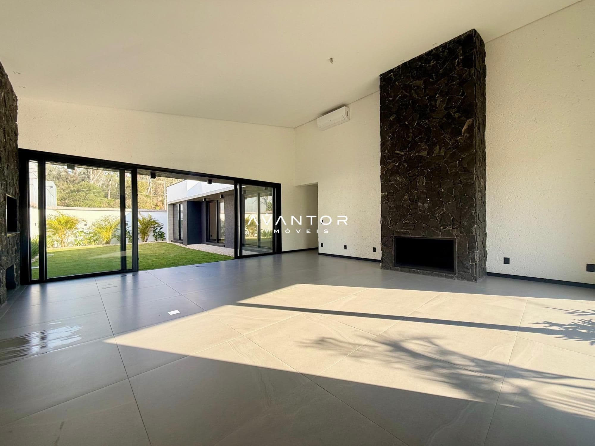 Casa com 3 quartos à venda no Cidade Universitária, em Camobi, Santa Maria/RS — foto 2 de 19