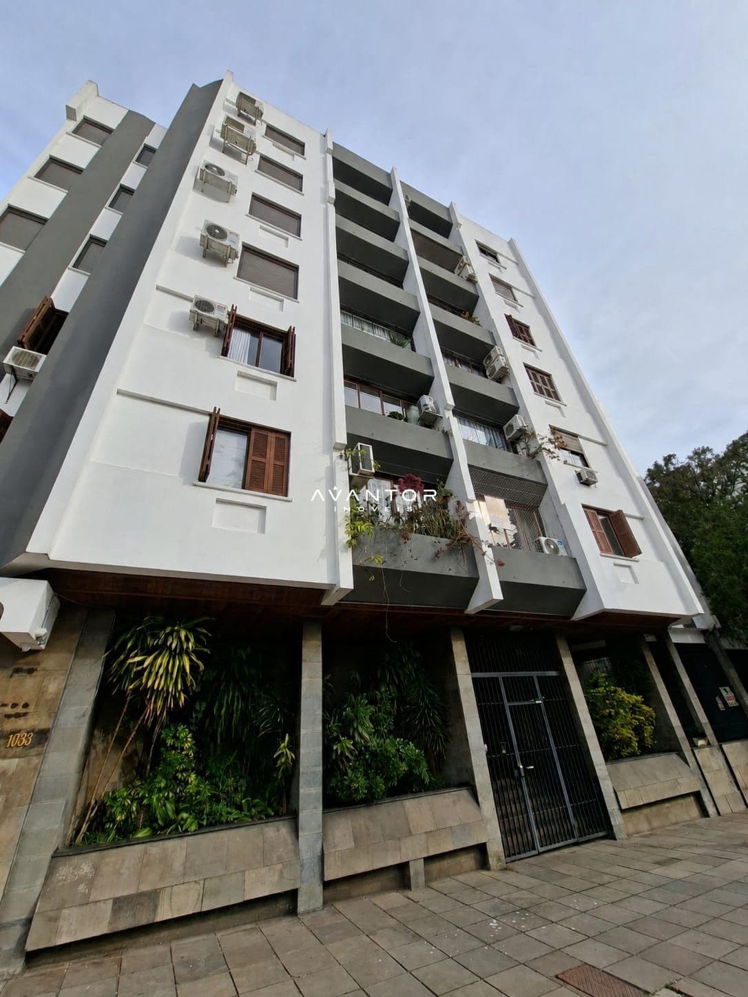 Fachada do prédio com sacadas — Apartamento com 2 quartos à venda no Alameda Dos Ciprestes, em Bonfim, Santa Maria/RS