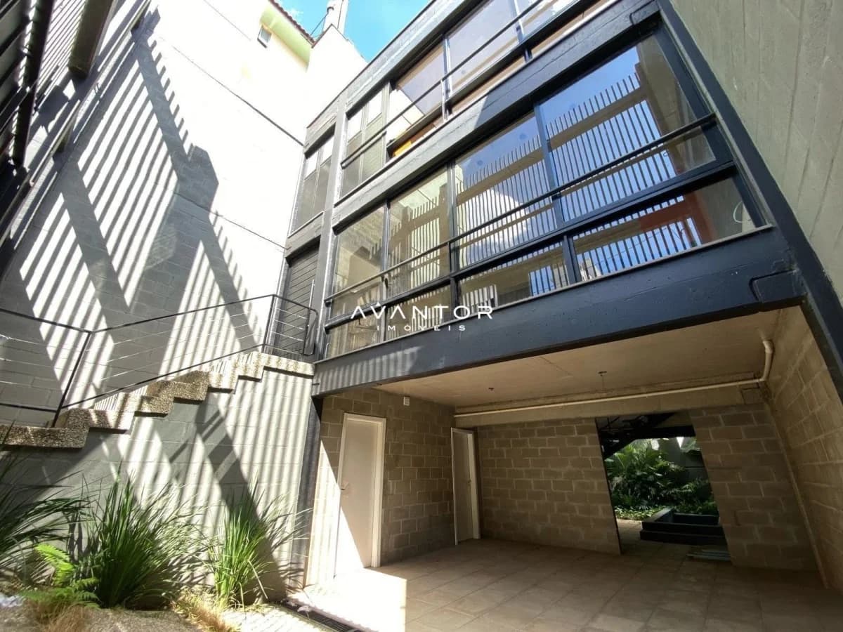 Fachada do prédio com garagem — Casa com 3 quartos à venda em Nossa Senhora de Fátima, Santa Maria/RS