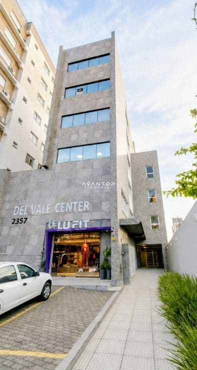 Fachada do prédio com vitrines — Sala Comercial com 1 sala à venda no Del Vale Center, em Centro, Santa Maria/RS