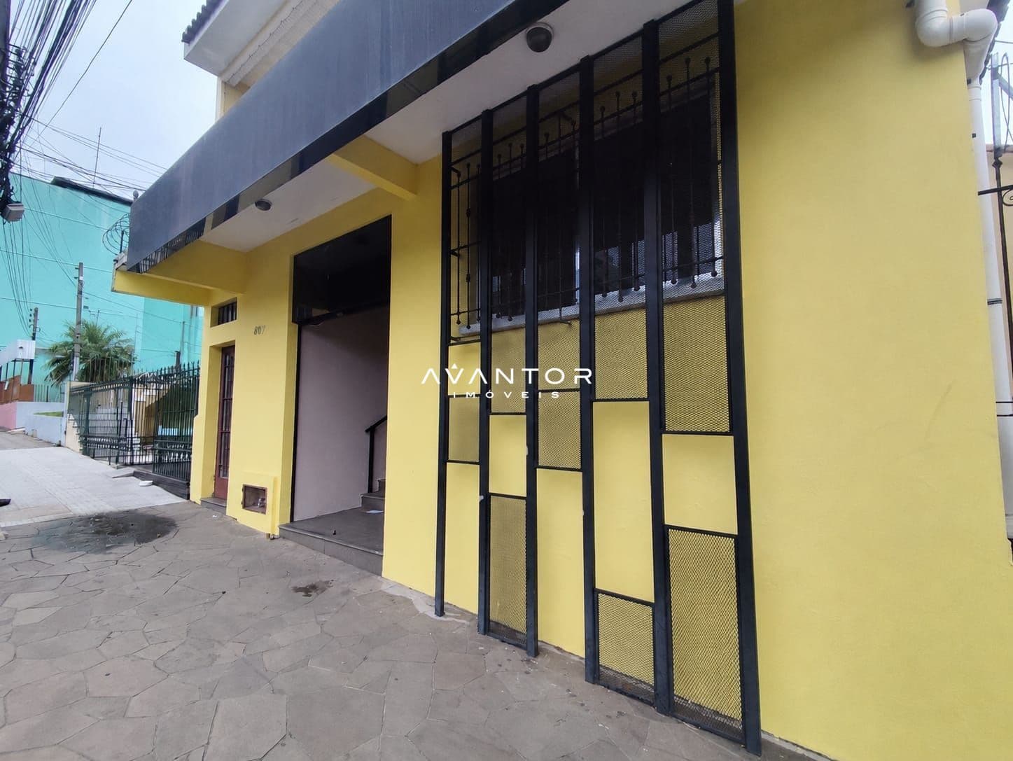 Fachada da casa com entrada frontal — Sala Comercial com 1 sala para alugar em Nossa Senhora de Fátima, Santa Maria/RS