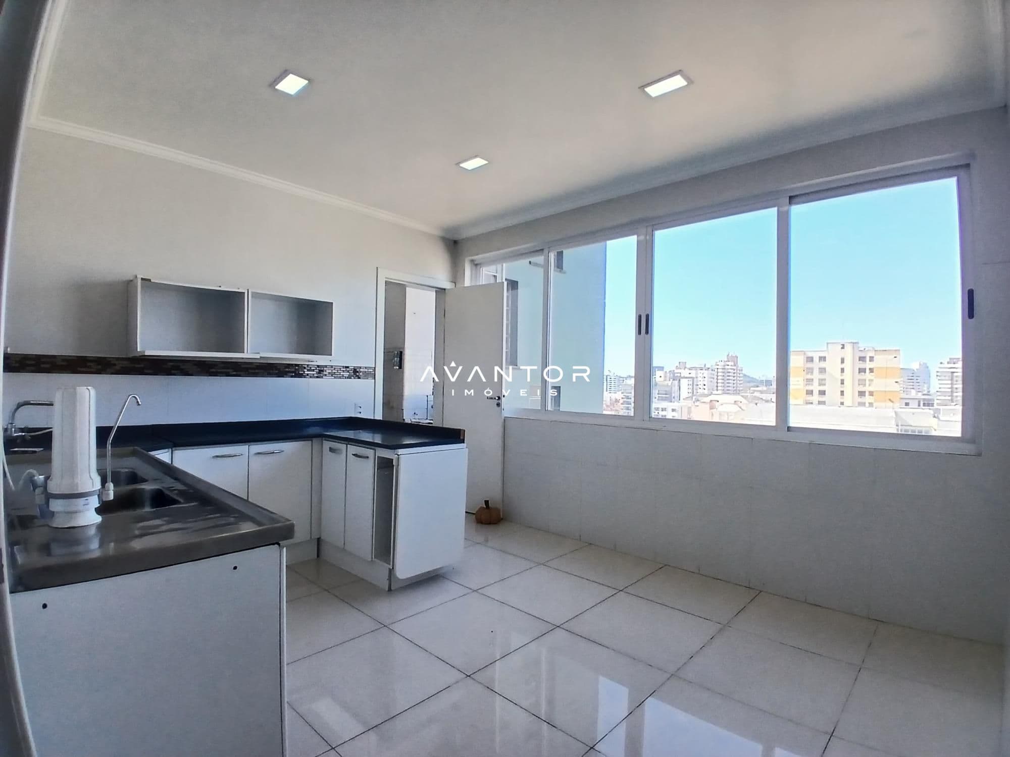 Apartamento com 3 quartos para alugar no Edifício Taperinha, em Centro, Santa Maria/RS — foto 16 de 24