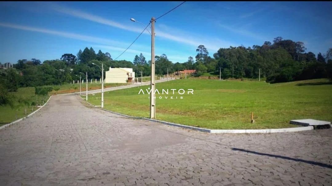 Terreno com acesso e estruturas — Terreno à venda no Loteamento Alto da Serra, em Centro, Itaara/RS