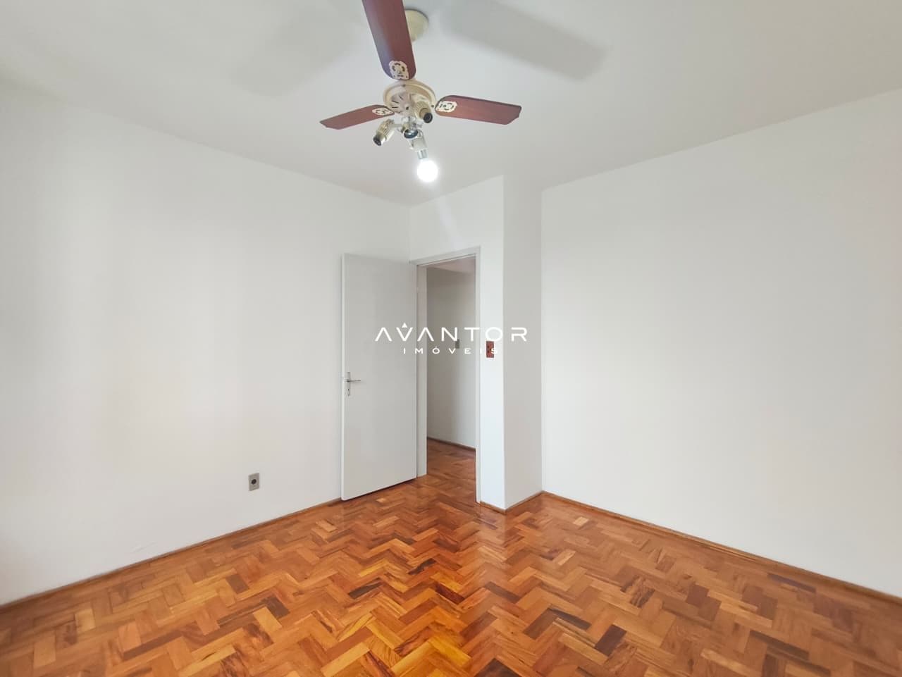 Apartamento com 3 quartos para alugar no Edifício Iguaçu, em Nossa Senhora do Rosário, Santa Maria/RS — foto 25 de 30