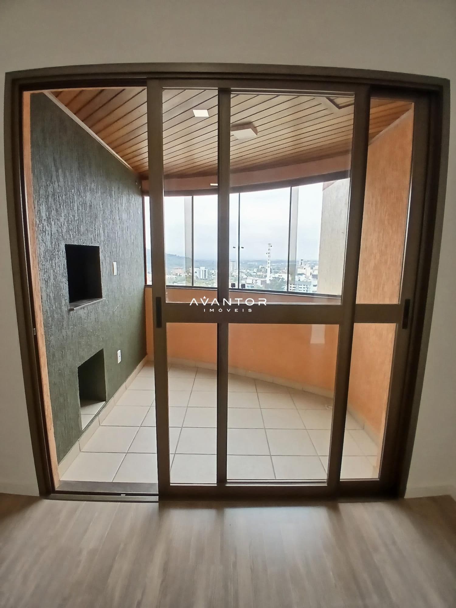 Apartamento com 2 quartos para alugar no Residencial Royal Plazza, em Nossa Senhora das Dores, Santa Maria/RS — foto 4 de 18
