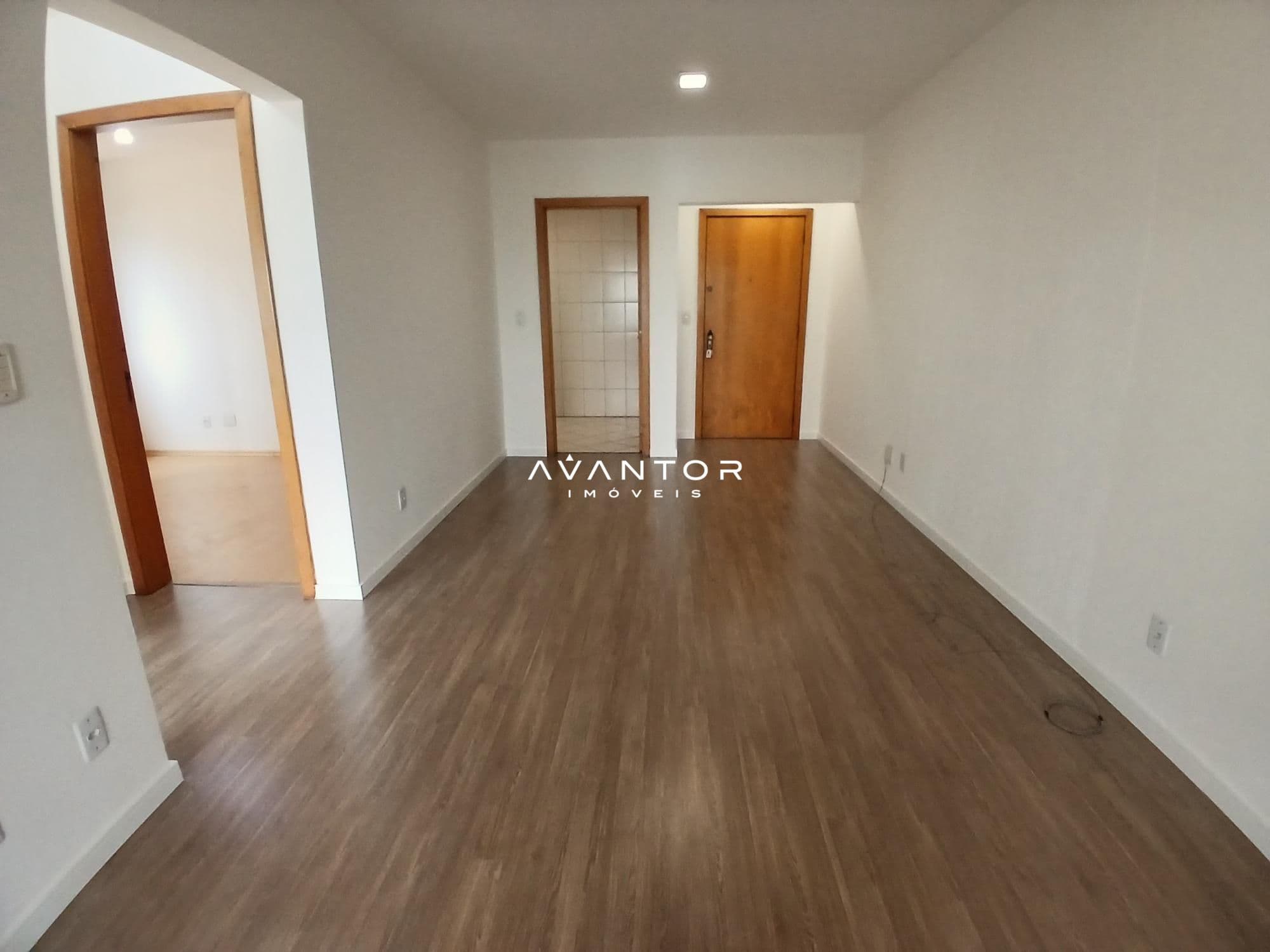 Apartamento com 2 quartos para alugar no Residencial Royal Plazza, em Nossa Senhora das Dores, Santa Maria/RS — foto 7 de 18