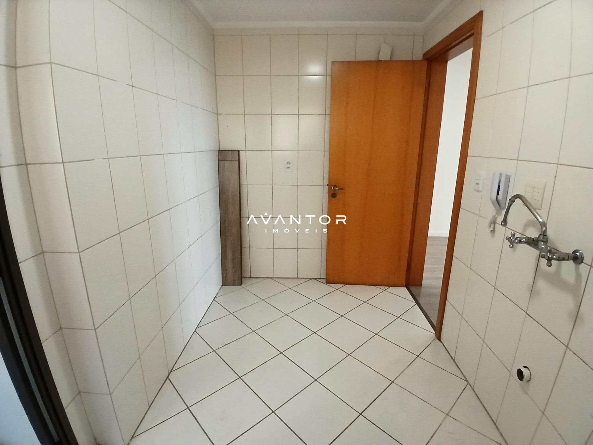 Apartamento com 2 quartos para alugar no Residencial Royal Plazza, em Nossa Senhora das Dores, Santa Maria/RS — foto 15 de 18