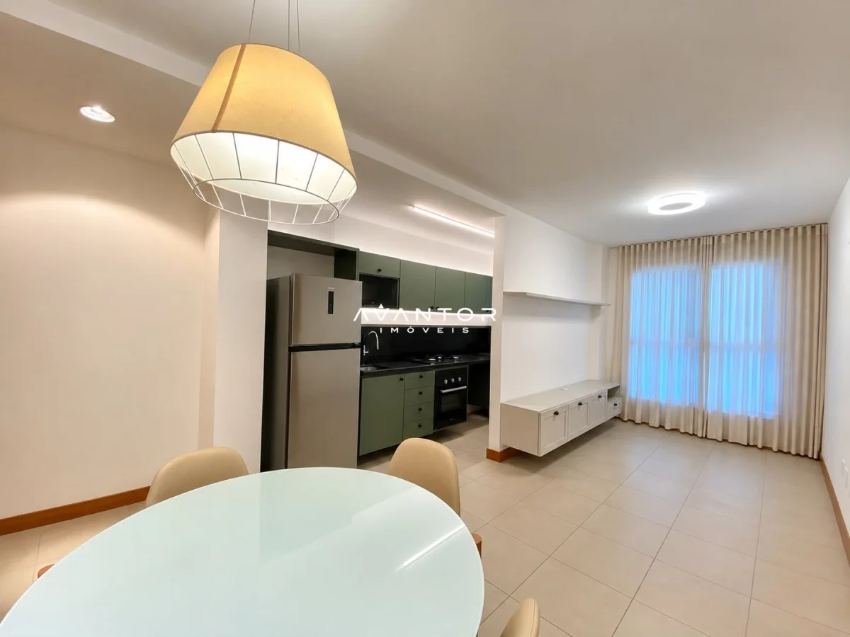 Sala de estar integrada à cozinha — Apartamento com 1 quarto à venda no Residencial Mello Mattos, em Centro, Santa Maria/RS