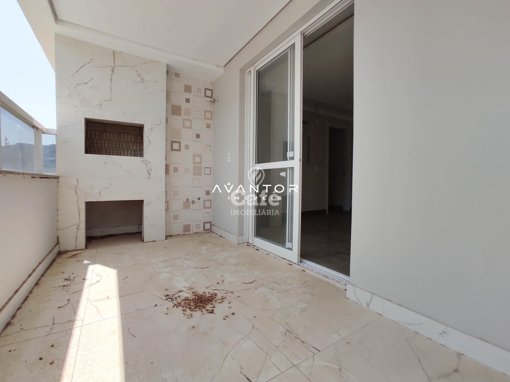 Residencial Solar dos Pampas - Apartamento 3 dormitórios e 2 vagas de garagem - Bairro Dor — Apartamento com 3 quartos à venda em Nossa Senhora das Dores, Santa Maria/RS