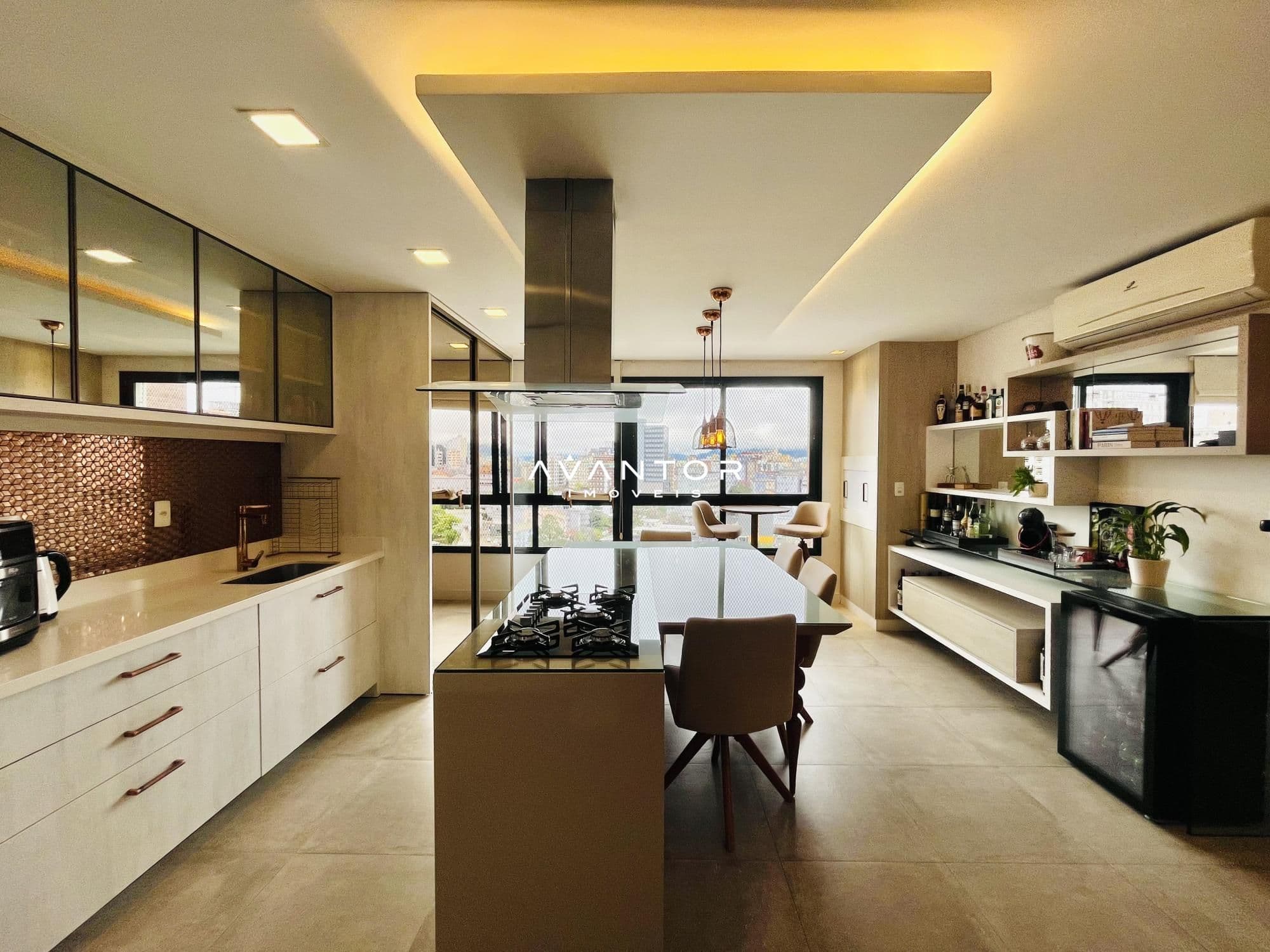 Cozinha integrada à sala com ilha — Apartamento com 2 quartos à venda em Nossa Senhora Medianeira, Santa Maria/RS