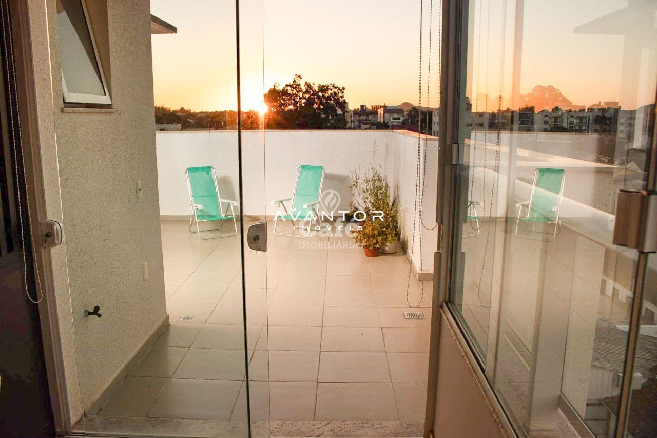 Linda cobertura duplex com 3 dormitórios e uma bela vista panorâmica do pôr do sol, próxim — Cobertura com 3 quartos à venda em Camobi, Santa Maria/RS