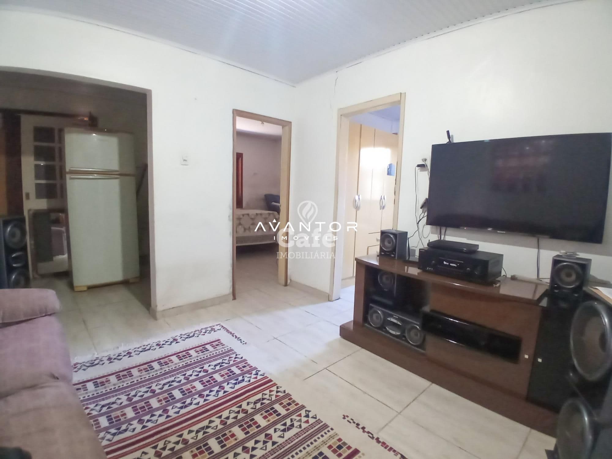 Excelente oportunidade, casa 3 dormitórios em bairro privilegiado — Casa com 3 quartos à venda em Uglione, Santa Maria/RS