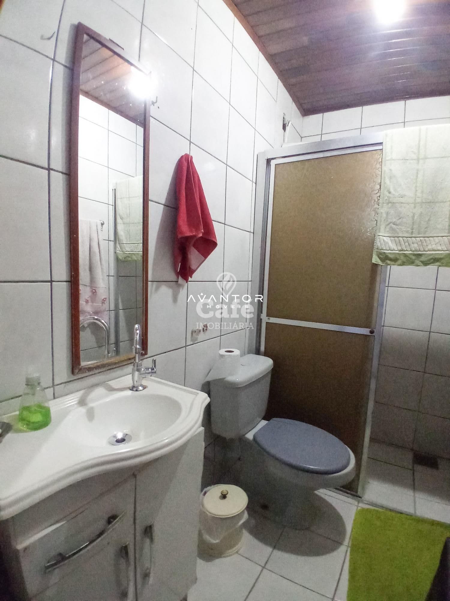 Excelente oportunidade, casa 3 dormitórios em bairro privilegiado — Casa com 3 quartos à venda em Uglione, Santa Maria/RS