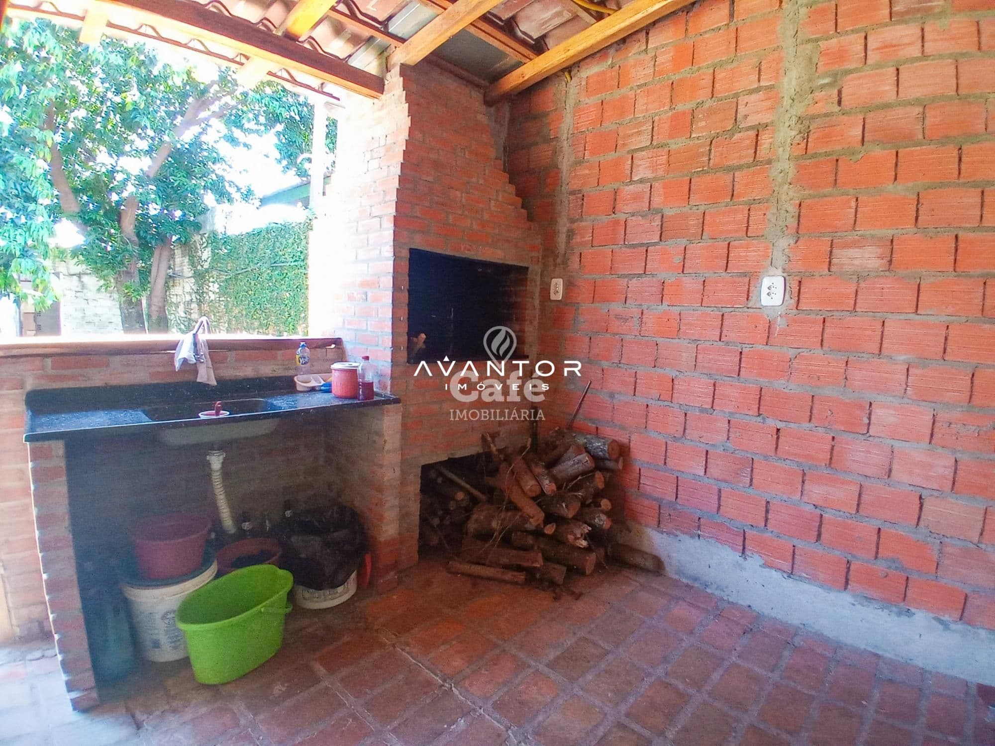 Excelente oportunidade, casa 3 dormitórios em bairro privilegiado — Casa com 3 quartos à venda em Uglione, Santa Maria/RS