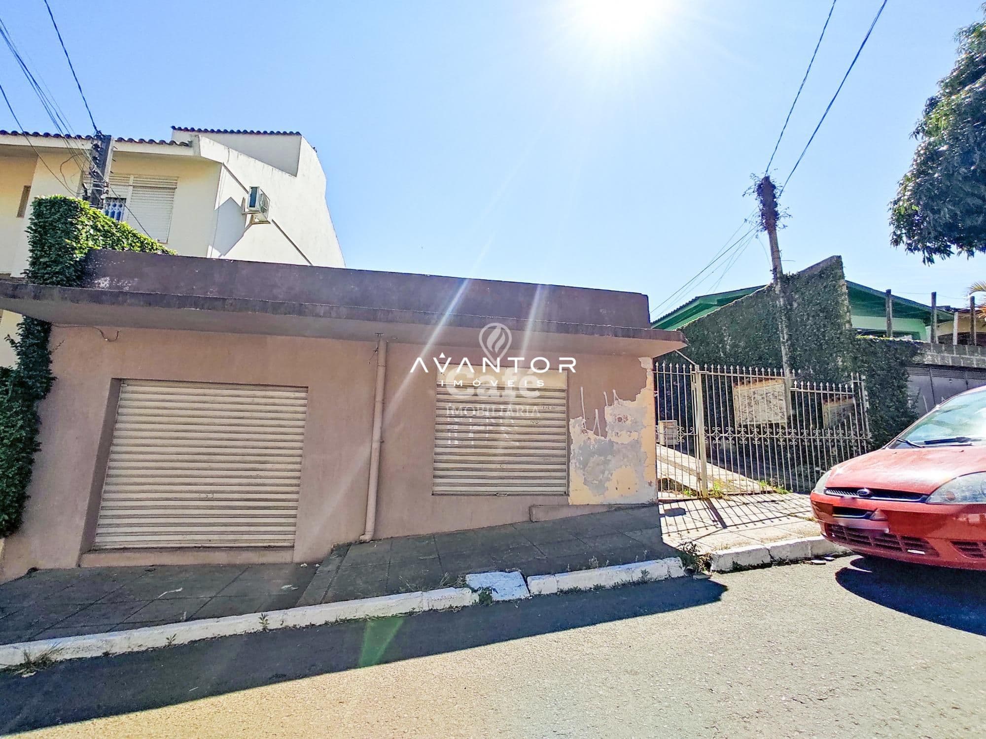 Fachada da casa com garagem — Casa com 3 quartos à venda em Nossa Senhora do Rosário, Santa Maria/RS