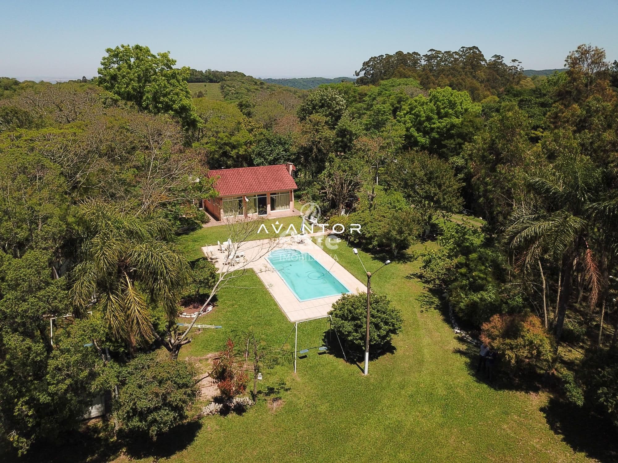Sua linda chácara esta aqui. São 4,2 hectares com casa 4 dormitórios, piscina e um linda g — Casa com 4 quartos à venda em Rincão do Canto, Itaara/RS