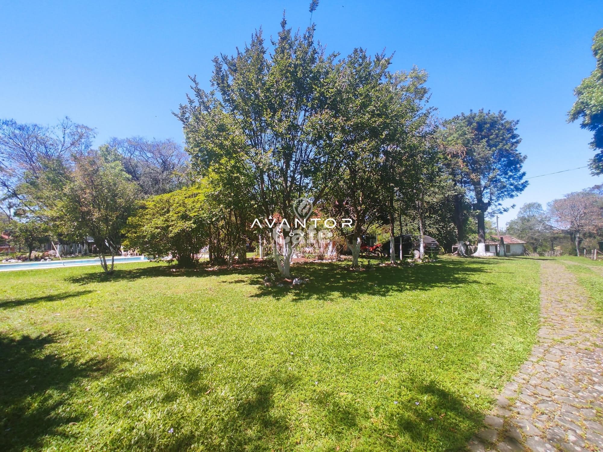 Sua linda chácara esta aqui. São 4,2 hectares com casa 4 dormitórios, piscina e um linda g — Casa com 4 quartos à venda em Rincão do Canto, Itaara/RS