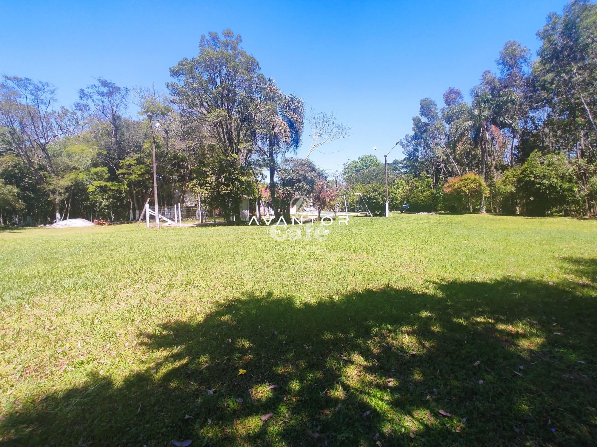 Sua linda chácara esta aqui. São 4,2 hectares com casa 4 dormitórios, piscina e um linda g — Casa com 4 quartos à venda em Rincão do Canto, Itaara/RS