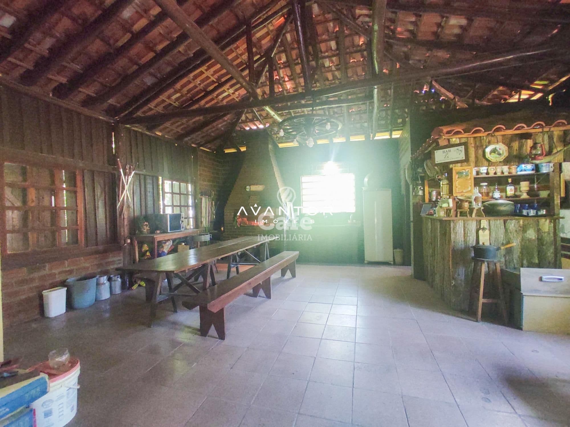 Sua linda chácara esta aqui. São 4,2 hectares com casa 4 dormitórios, piscina e um linda g — Casa com 4 quartos à venda em Rincão do Canto, Itaara/RS