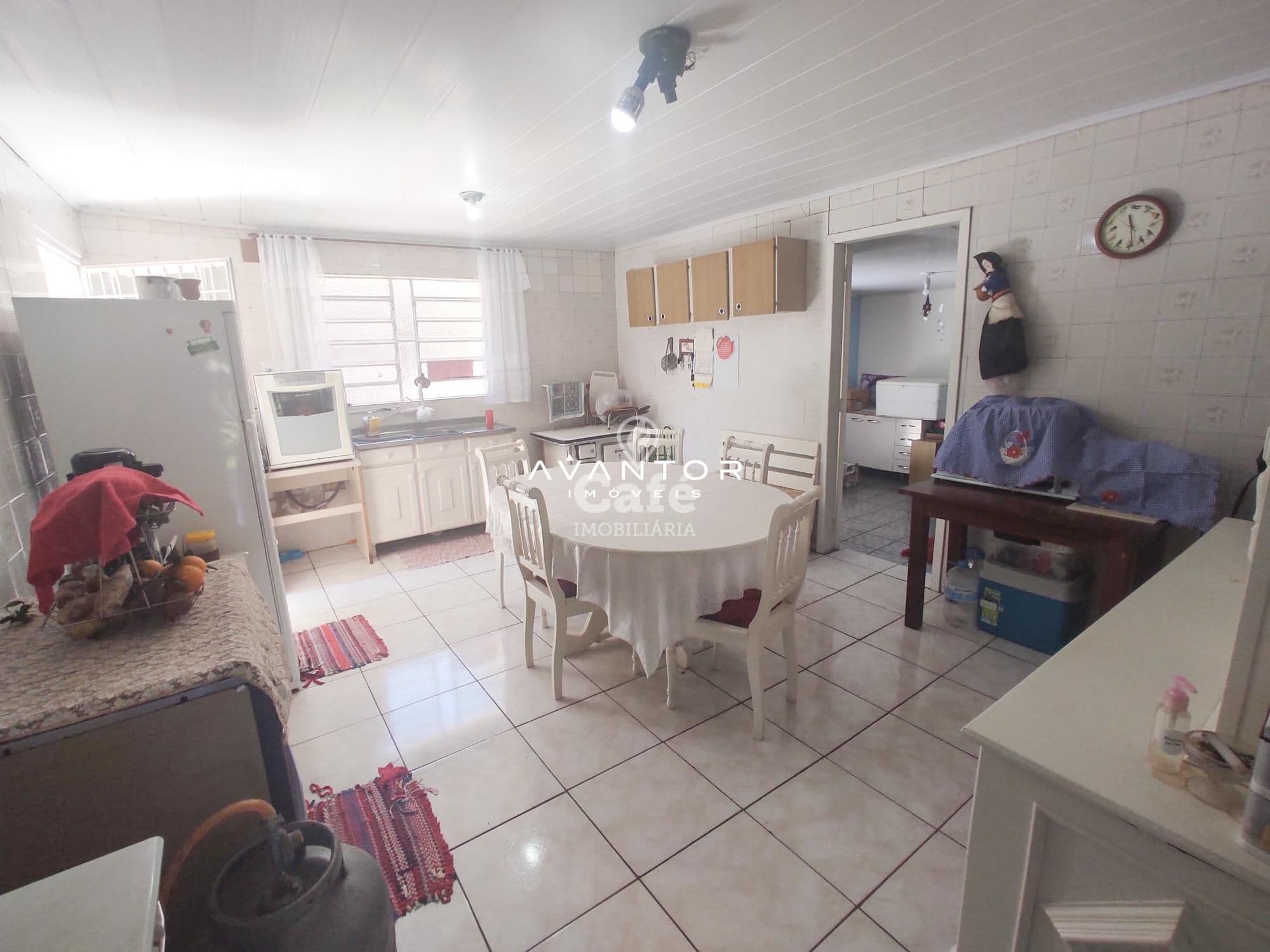 Sua linda chácara esta aqui. São 4,2 hectares com casa 4 dormitórios, piscina e um linda g — Casa com 4 quartos à venda em Rincão do Canto, Itaara/RS