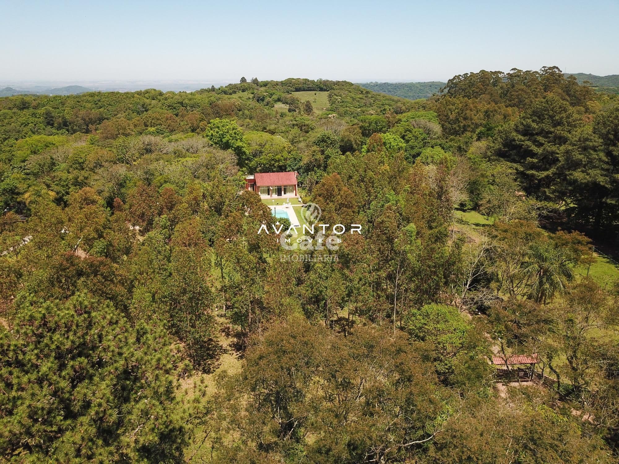 Sua linda chácara esta aqui. São 4,2 hectares com casa 4 dormitórios, piscina e um linda g — Casa com 4 quartos à venda em Rincão do Canto, Itaara/RS