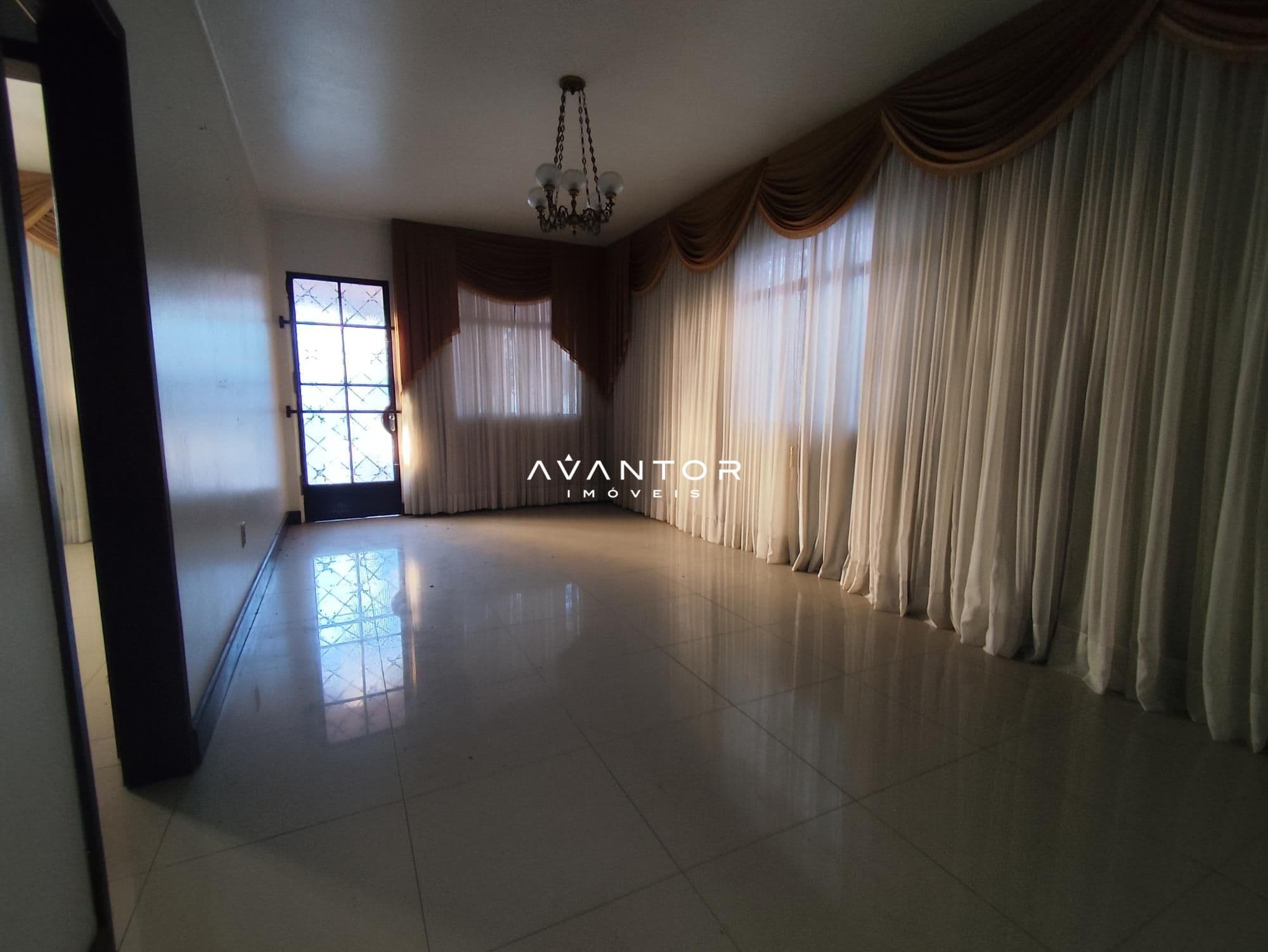 Casa com 4 quartos à venda em Centro, Santa Maria/RS — foto 4 de 36