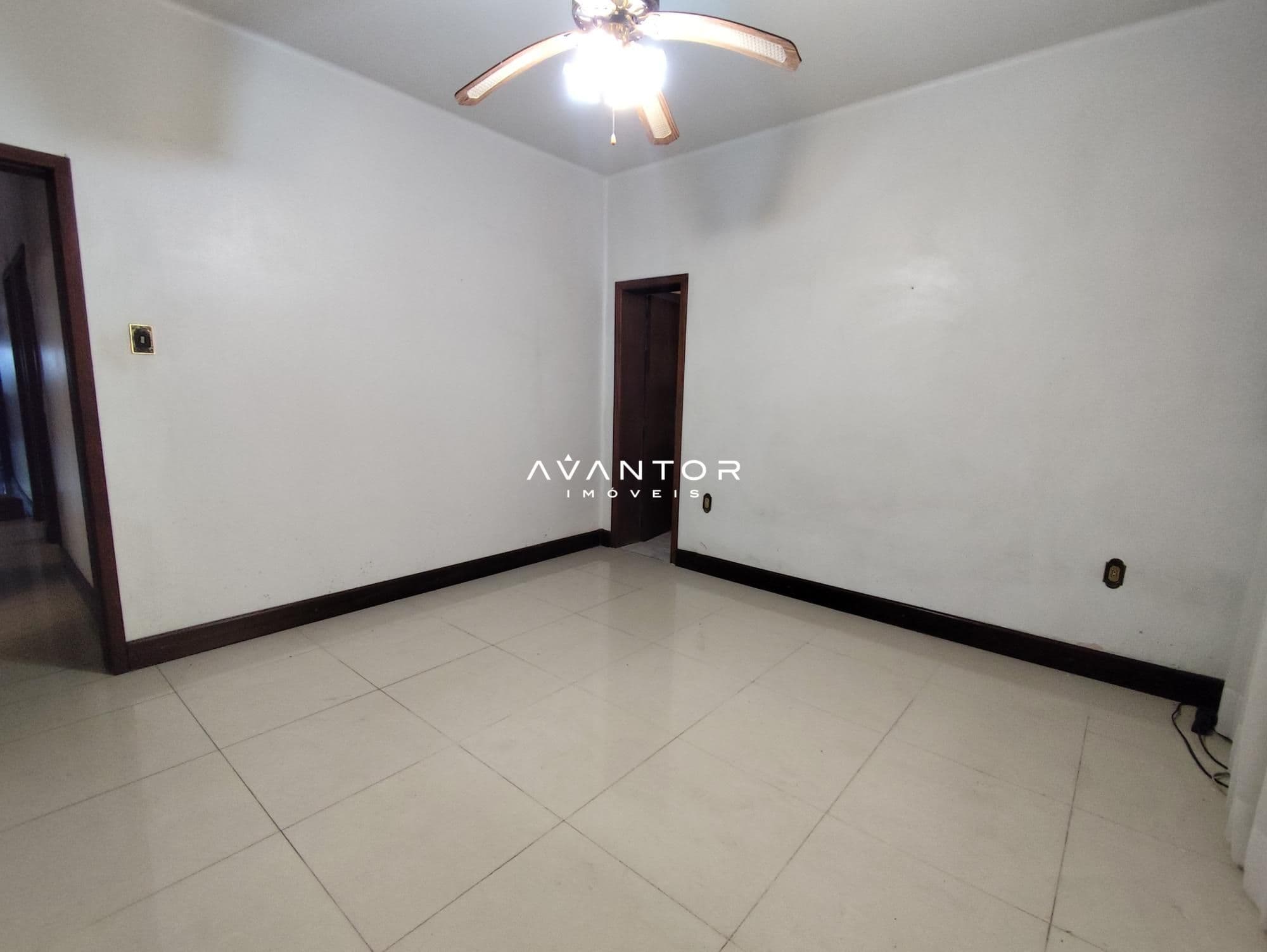 Casa com 4 quartos à venda em Centro, Santa Maria/RS — foto 9 de 36