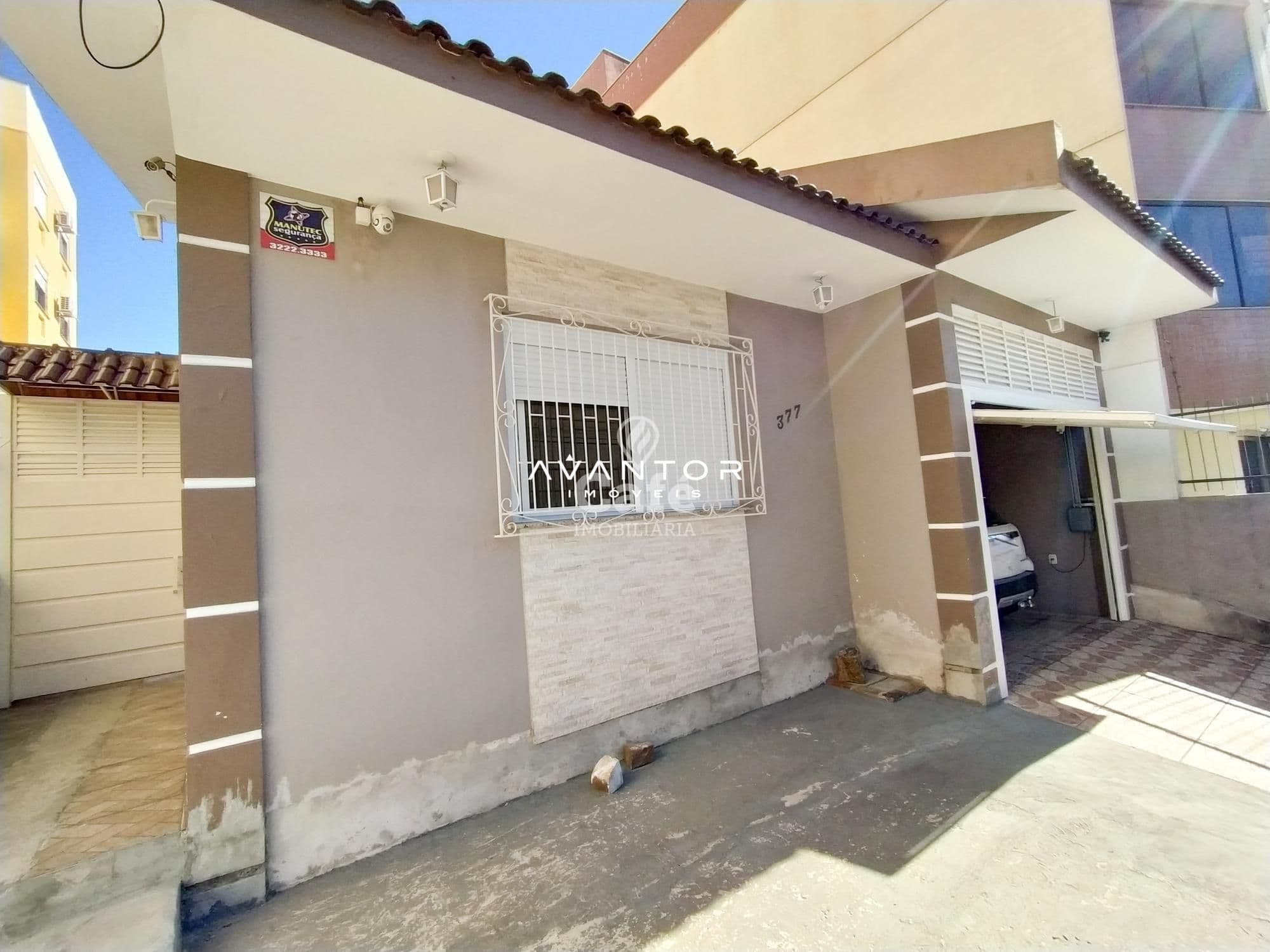 Fachada da casa com garagem — Casa com 3 quartos à venda em Noal, Santa Maria/RS