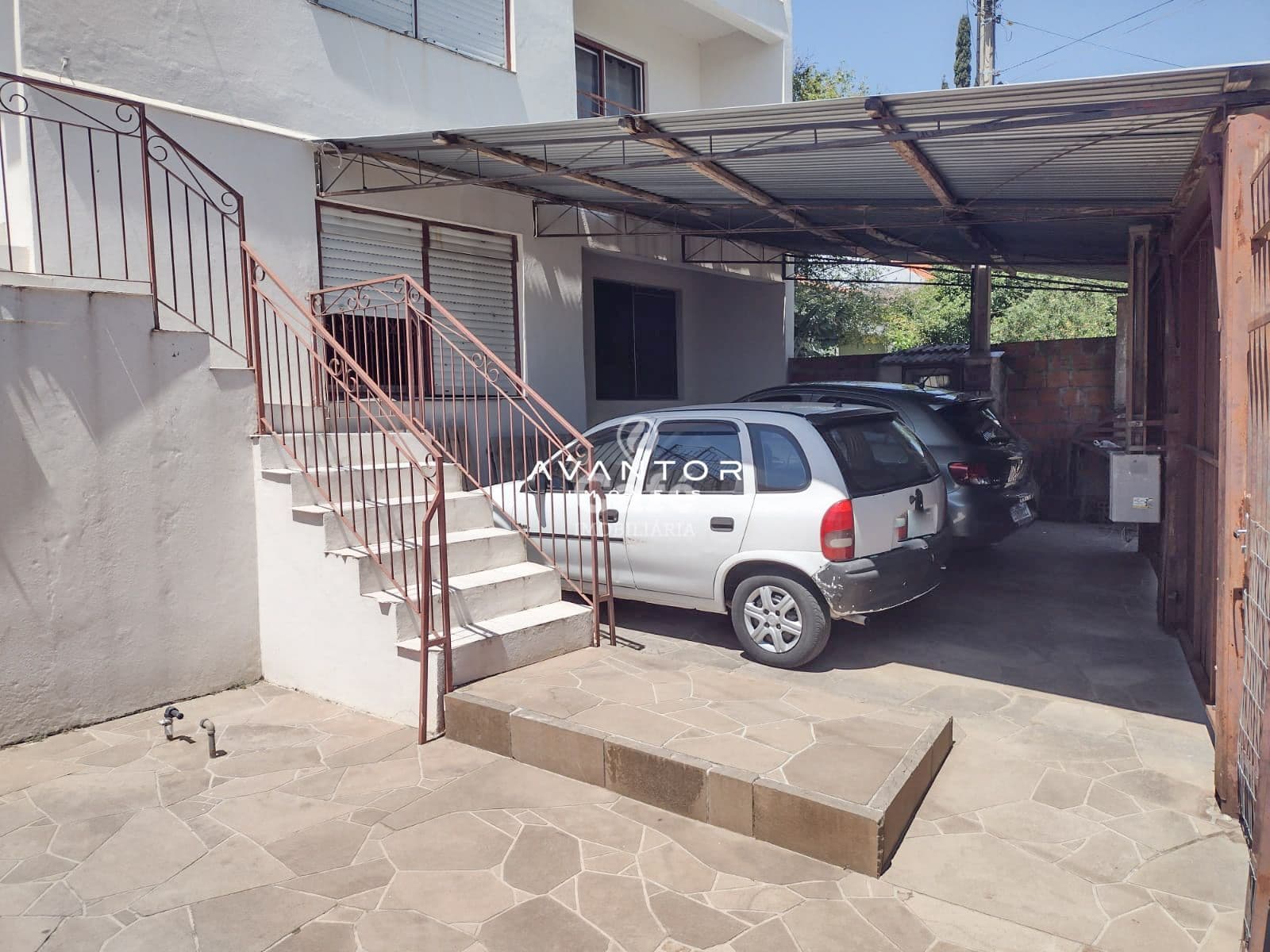Prédio Residencial em ótima localização no bairro Duque de Caxias — Prédio Residencial com 9 quartos à venda em Duque de Caxias, Santa Maria/RS