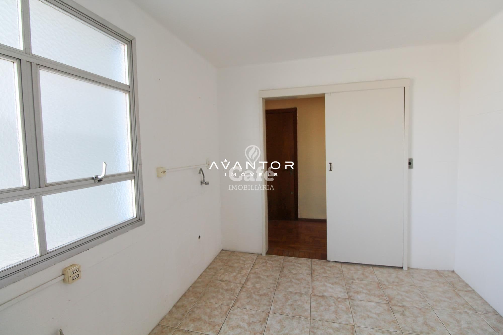 Apartamento à Venda com 90,88m², 02 Dormitórios , 01 vagas e Portaria 24hs — Apartamento com 2 quartos à venda em Nossa Senhora do Rosário, Santa Maria/RS