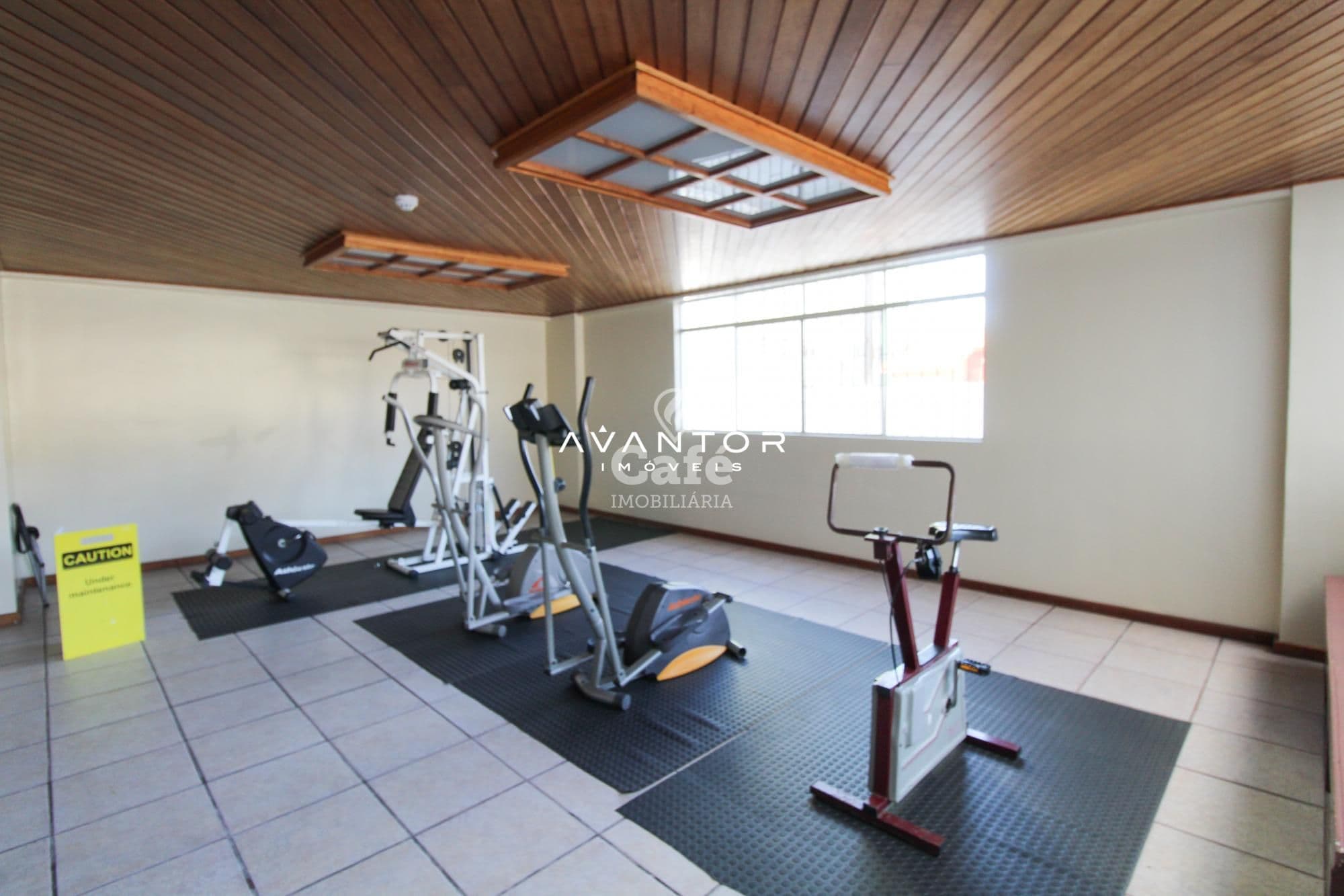 Apartamento à Venda com 90,88m², 02 Dormitórios , 01 vagas e Portaria 24hs — Apartamento com 2 quartos à venda em Nossa Senhora do Rosário, Santa Maria/RS