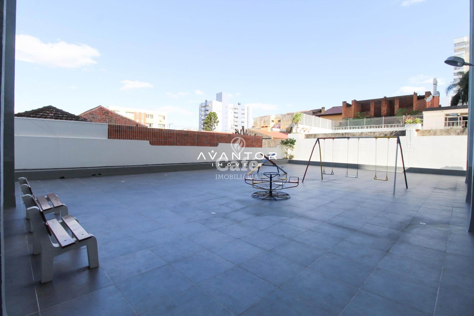 Apartamento à Venda com 90,88m², 02 Dormitórios , 01 vagas e Portaria 24hs — Apartamento com 2 quartos à venda em Nossa Senhora do Rosário, Santa Maria/RS