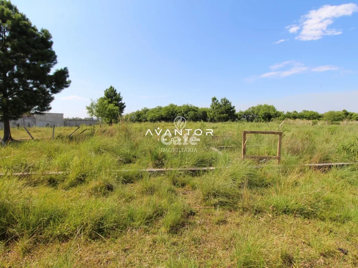 EXCELENTE TERRENO COM 1400M² DE ÁREA , PRONTO PARA CONSTRUIR — Terreno à venda em Jardim Berleze, Santa Maria/RS
