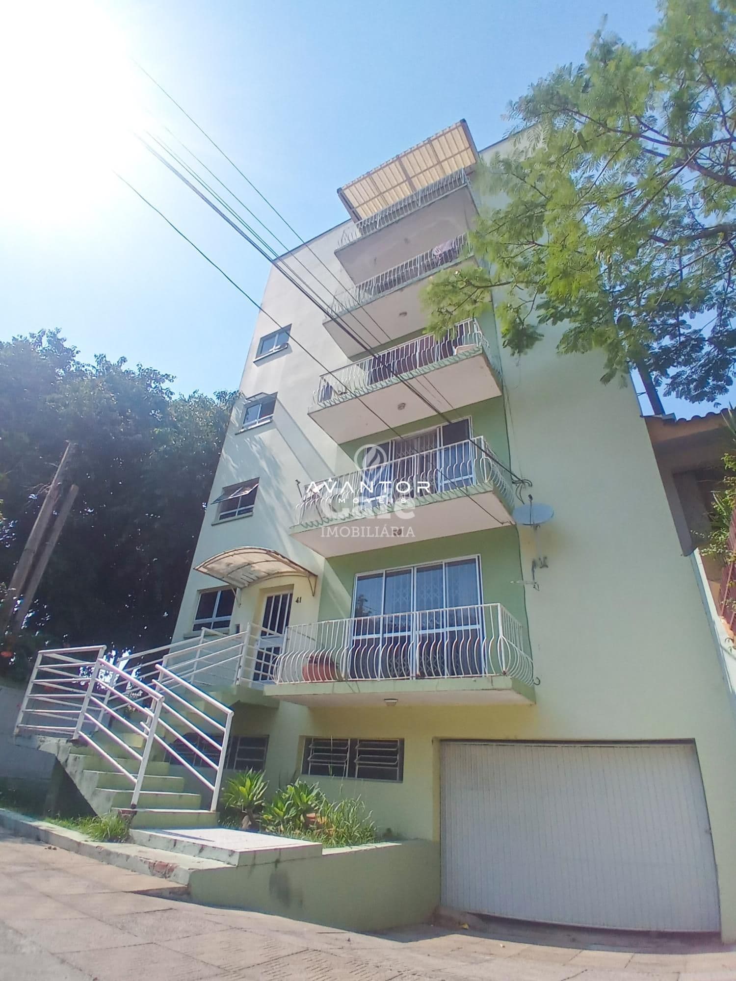 Fachada do prédio com sacadas — Apartamento com 3 quartos à venda em Nossa Senhora do Perpétuo Socorro, Santa Maria/RS