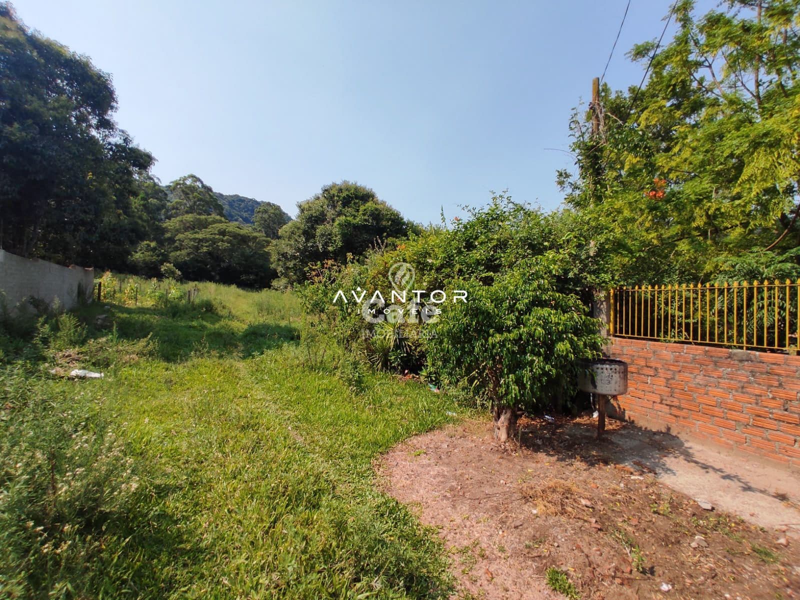 Terreno 250 m² 10x25 — Terreno à venda em Chácara das Flores, Santa Maria/RS