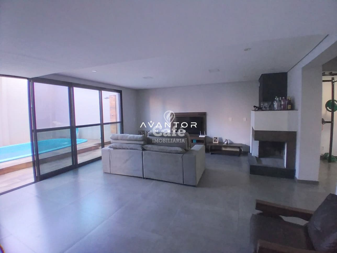 Casa alto padrão, bairro jk — Casa com 3 quartos à venda em Juscelino Kubitschek, Santa Maria/RS