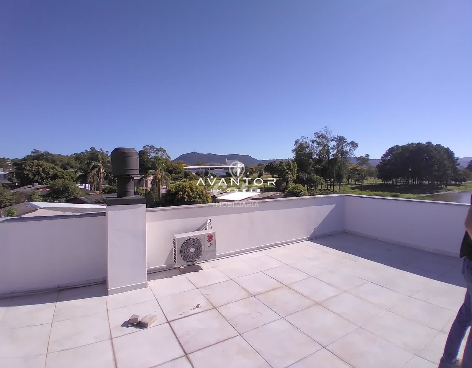 Casa alto padrão, bairro jk — Casa com 3 quartos à venda em Juscelino Kubitschek, Santa Maria/RS